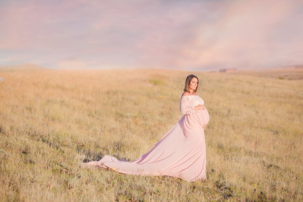 Laramie Outdoor Maternity Photographer